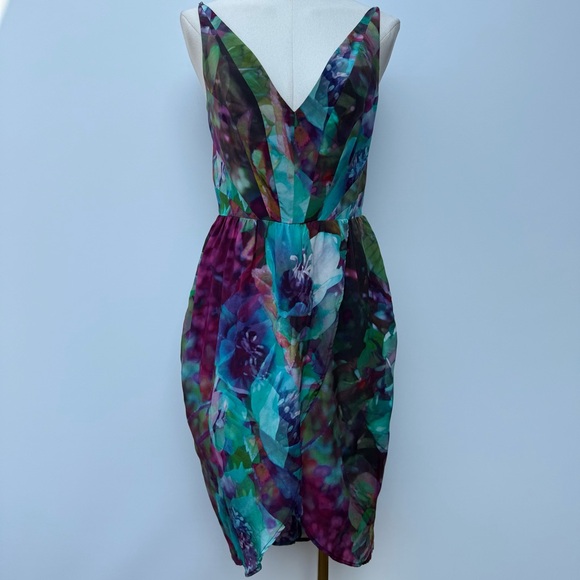 Kelli & Talulah Deep Front/Back V-Neck Silk Multicolor Sleeveless Dress Size M - Picture 4 of 16